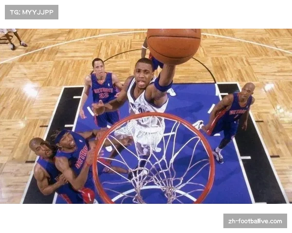 活塞逆转雷霆终结八连胜,NBA年轻球队进步幅度超预期